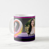 Abstrakter flüssiger Buchstabe D Neonpinsel Kaffeetasse (Vorderseite Links)