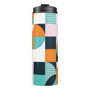 Abstrakter geometrischer Hintergrund mit Quadraten Thermosbecher