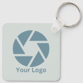 Abstrakter Graugrauer QR-Code für gemischte Medien Schlüsselanhänger (Rückseite)