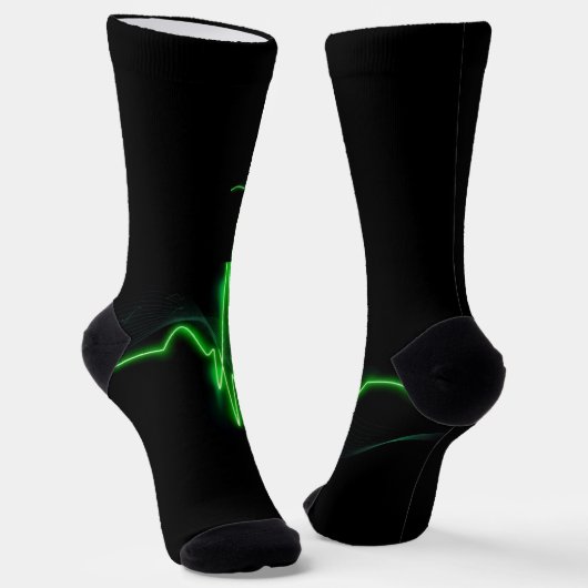 Abstrakter hellgrüner Herzschlag Socken (Gewinkelt)