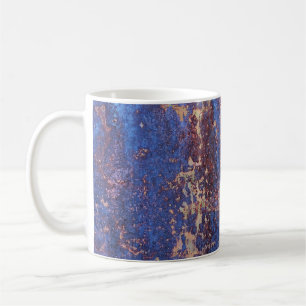 Abstrakter korrodierter farbenfroher rostiger Meta Kaffeetasse