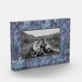 Abstrakter lila aquamariner Quarzgranit Fotoblock