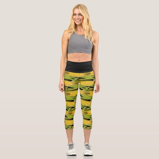 Abstrakter Mais auf Kakao Gemüsedruck auf schwarz Capri Leggings (Vorderseite)