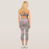 Abstrakter moderner Kunststil, grau pink Capri Leggings (Rückseite)