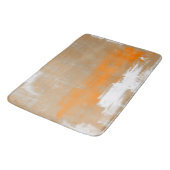 Abstrakter moderner Kunststil in orangefarbenem We Badematte (Schrägansicht)