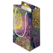 Abstrakter niedlicher Polka-Punkt-Kreis Kleine Geschenktüte (Vorderseite Schrägansicht)