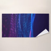 Abstrakter Polygonraum mit dunklem Hintergrund Badehandtuch (Badehandtuch)
