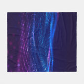 Abstrakter Polygonraum mit dunklem Poly-Hintergrun Fleecedecke (Vorderseite (Horizontal))