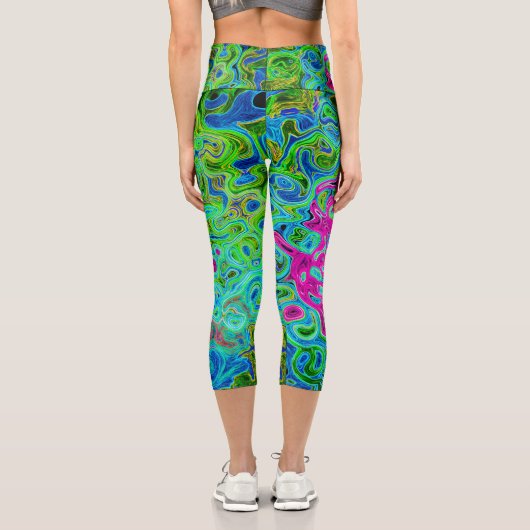 Abstrakter Retro-Swirl in Pink und Blau Groovy Capri Leggings (Rückseite)