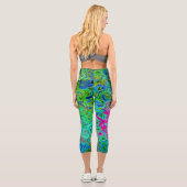 Abstrakter Retro-Swirl in Pink und Blau Groovy Capri Leggings (Rückseite)