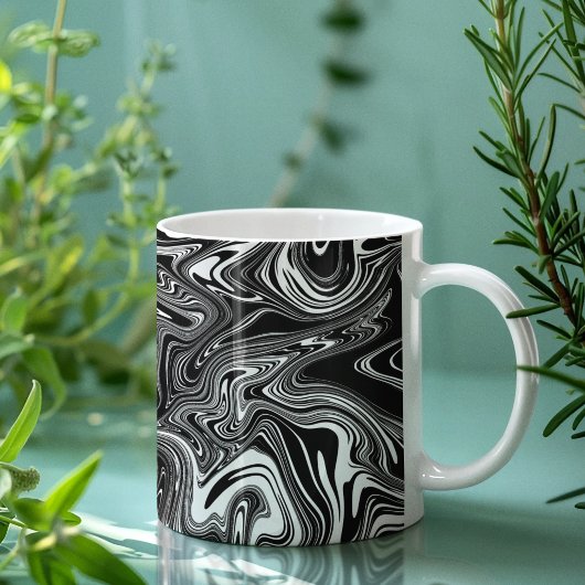 Abstrakter schwarzer und weißer Flüssig-Marmor Kaffeetasse