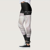 Abstrakter Swirt mit schwarzen Fake-Shorts in hell Leggings (Links)