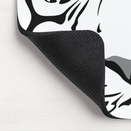 Abstrakter Tigerkopf in Schwarz und Weiß Mousepad (Ecke)