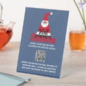 Abstrakter Weihnachtsmann, Besuch Santa, QR Code Q Sockelschild (In Situ)