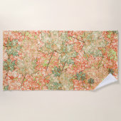 Abstraktes Acer Blätter auf zerkratztem Korallenbo Strandtuch (Vorderseite)