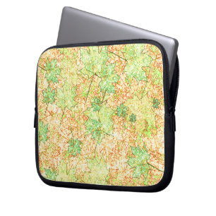 Abstraktes Acerblatt auf zerkratztem Boden, beige Laptopschutzhülle