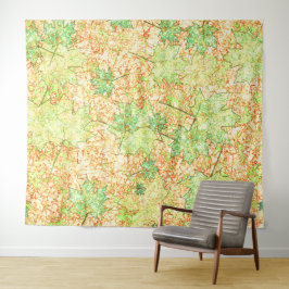 Abstraktes Acerblatt auf zerkratztem Boden, beige Wandteppich