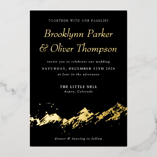 Abstraktes Berggold auf Schwarzer Hochzeit Folieneinladung (Vorderseite)