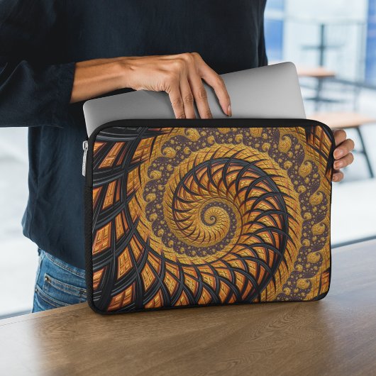 Abstraktes Black Gold Spiral Fraktal Laptopschutzhülle