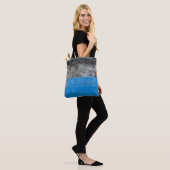 Abstraktes Blau-Weiß-Bild Tasche (Am Model)
