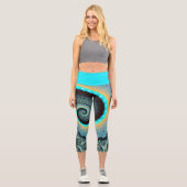 Abstraktes blaues Türkis Orange Fraktal Capri Leggings (Vorderseite)