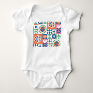 Abstraktes Blumendesign, skandinavisches Folklored Baby Strampler