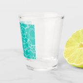 ABSTRAKTES BLUMENMUSTER IN BLAUGRÜN SCHNAPSGLAS (Rechts)