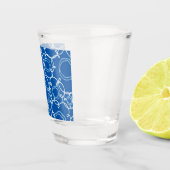ABSTRAKTES BLUMENMUSTER IN KÖNIGSBLAU SCHNAPSGLAS (Rechts)