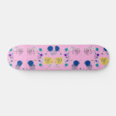 Abstraktes Blumenmuster in Rosa Chic Skateboard (Horizontal)