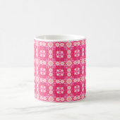Abstraktes Blumenmuster in rosa Quadrat Kaffeetasse (Mittel)