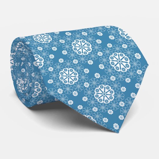 Abstraktes Blumenmuster mit Blütenmuster in hellbl Krawatte (Gerollt)