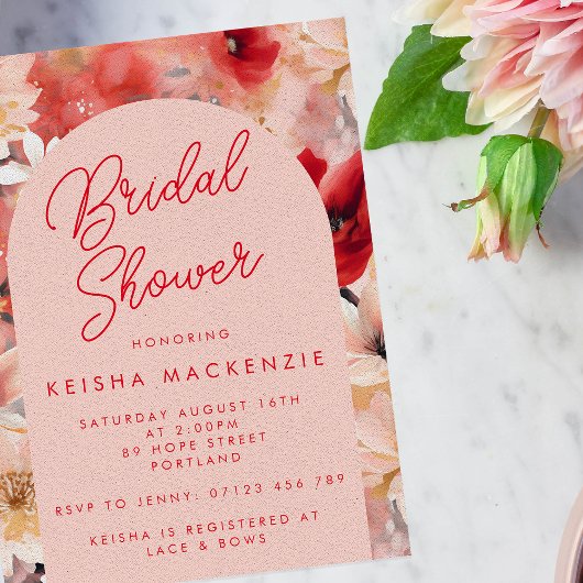 Abstraktes Brautparty mit Blumenstrauß und Rosa Einladung