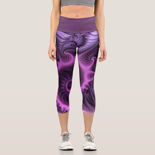 Abstraktes Cooles Rosa Lila Fraktal Capri Leggings (Vorderseite)