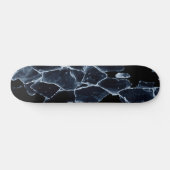 Abstraktes Design aus zerbrochenem Eis Skateboard (Horizontal)