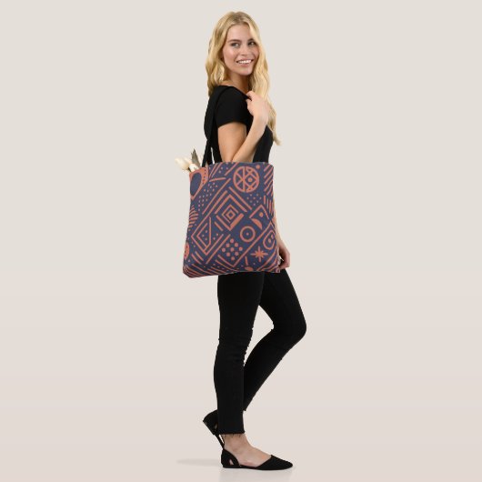 Abstraktes Design mit geometrischen Formen Tasche (Am Model)