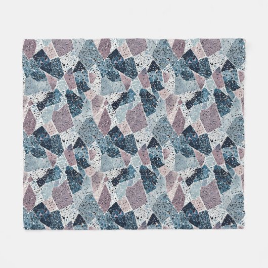 Abstraktes Design von Blue und Mauve Terrazzo Fleecedecke (Vorderseite (Horizontal))