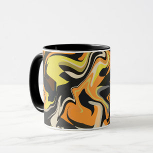 Abstraktes Drehmuster in Erdtönen Tasse