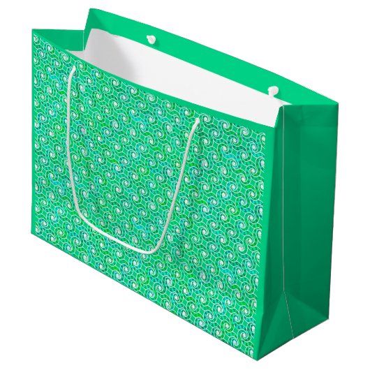 Abstraktes Drehmuster - Jadegrün Große Geschenktüte (Vorderseite Schrägansicht)