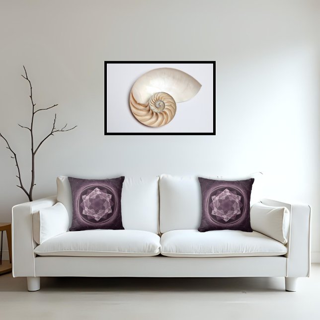 Abstraktes dunkles Lila Fraktal Kissen (Von Creator hochgeladen)