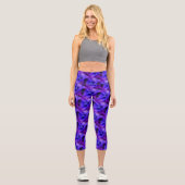 Abstraktes Elektroblau und Lila Bauweise Capri Leggings (Vorderseite)