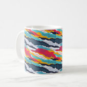 Abstraktes farbenfrohes Tarnmuster-Wallpaper mit T Kaffeetasse (Vorderseite Links)