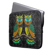 Abstraktes, farbiges Paar von Eulen Laptopschutzhülle (Vorderseite Links)