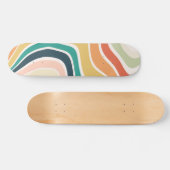 Abstraktes, farbiges Wavy-Muster Skateboard (Horizontal)