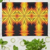 Abstraktes Gelb und Braun Kaleidoskop Kunst Geschirrtuch (Gefaltet)