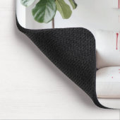Abstraktes Gemälde tropfende Farbe auf weißem Sofa Mousepad (Ecke)