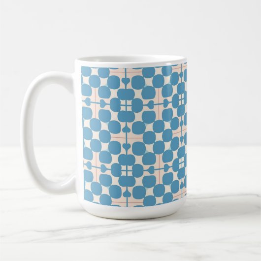 Abstraktes geometrisches Blau- und Weißmuster Kaffeetasse (Links)