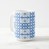 Abstraktes geometrisches Blau- und Weißmuster Kaffeetasse (Vorderseite Links)