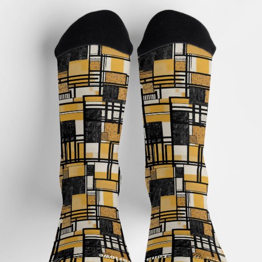 Abstraktes geometrisches Gitter in Mustard & Black Socken (Oben)