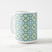 Abstraktes geometrisches Muster in grün und blau Kaffeetasse (Vorderseite Links)