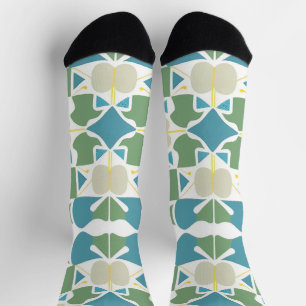 Abstraktes geometrisches Muster in grün und blau Socken